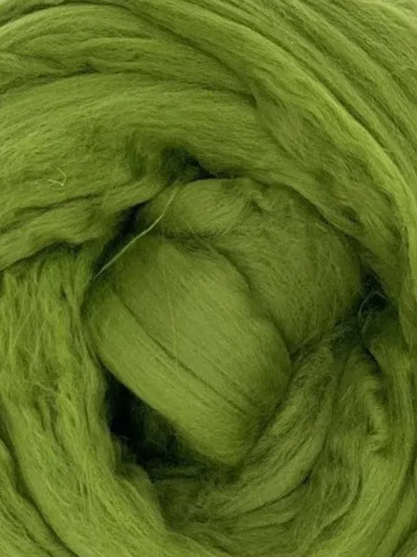 green-bi-nylon-hand-spun-wool Colourful green bi-nylon wool from the Adventures in Wool, sustainable variation to traditional wool at Bord Du Lac Artisans.